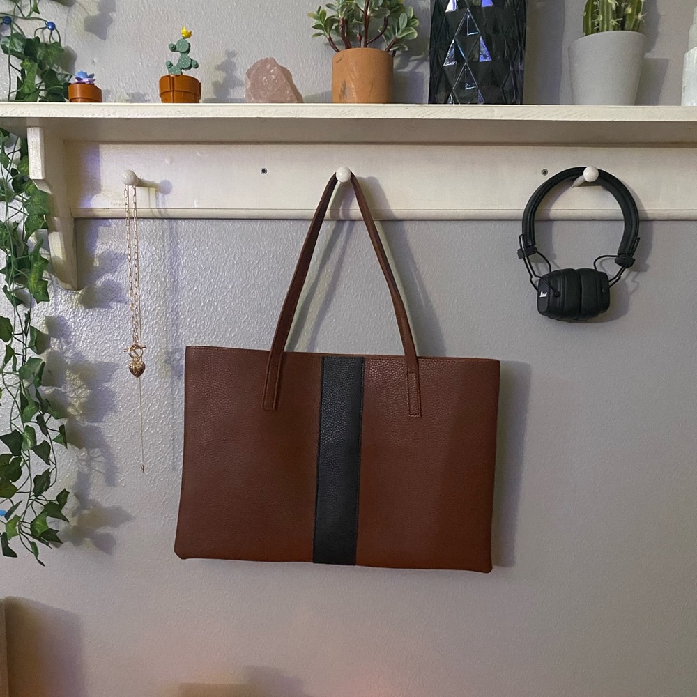 vince camuto tote